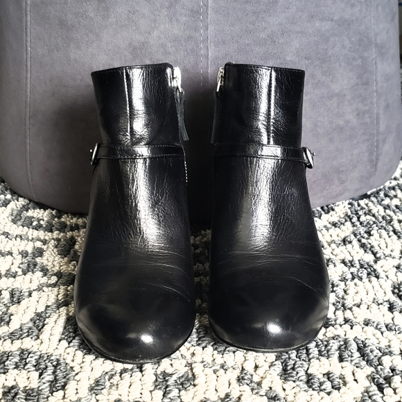 NINE WEST BOOTIES - Picture 2 of 3